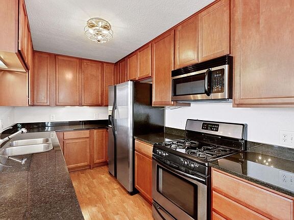 Building Photo - 3120 Hennepin Ave S