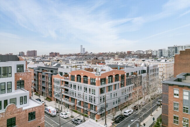 Foto aérea - 726 Grand St