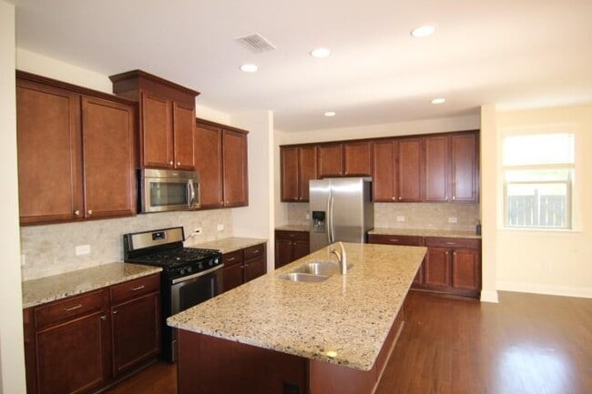 Building Photo - 8305 Harlond Way