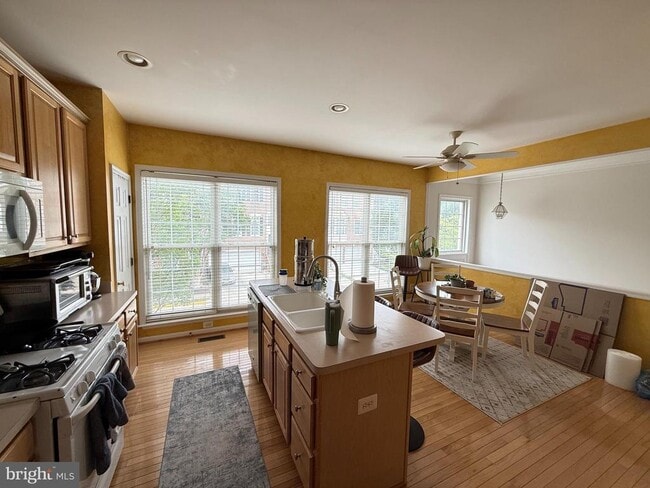 Building Photo - 13133 Rose Petal Cir