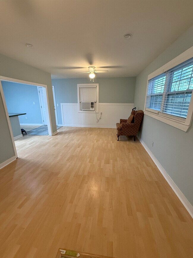 Foto del edificio - 765 Crawfordville Hwy