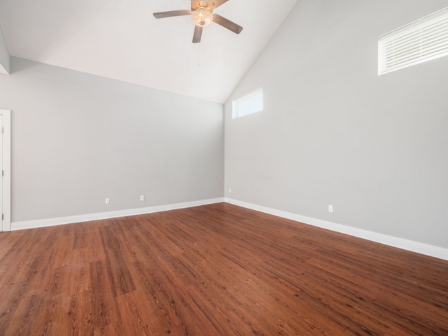 Building Photo - 101 Glenridge Dr