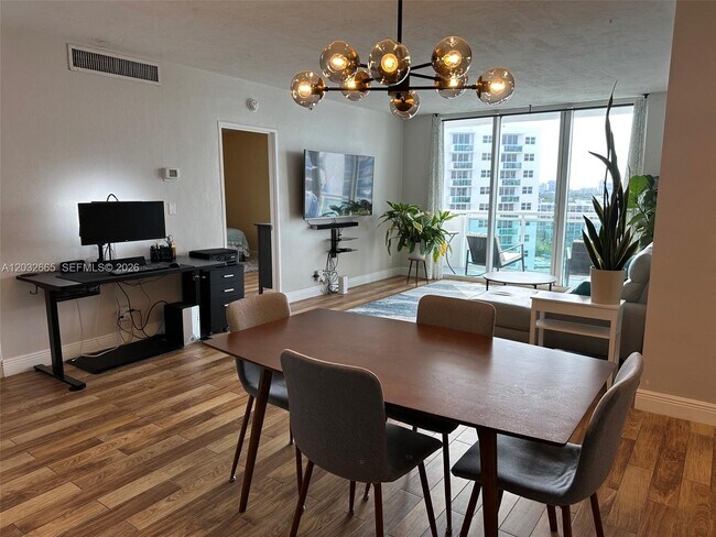 Building Photo - 3001 S Ocean Dr