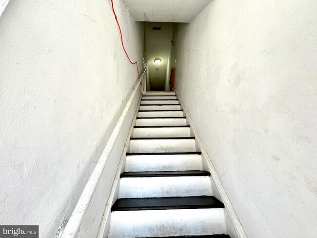 Foto del edificio - 7028 Castor Ave