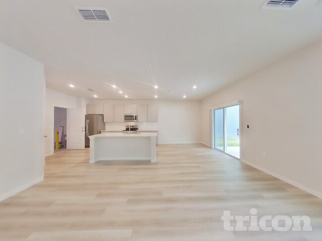 Foto del edificio - 14918 Macadamia Ln