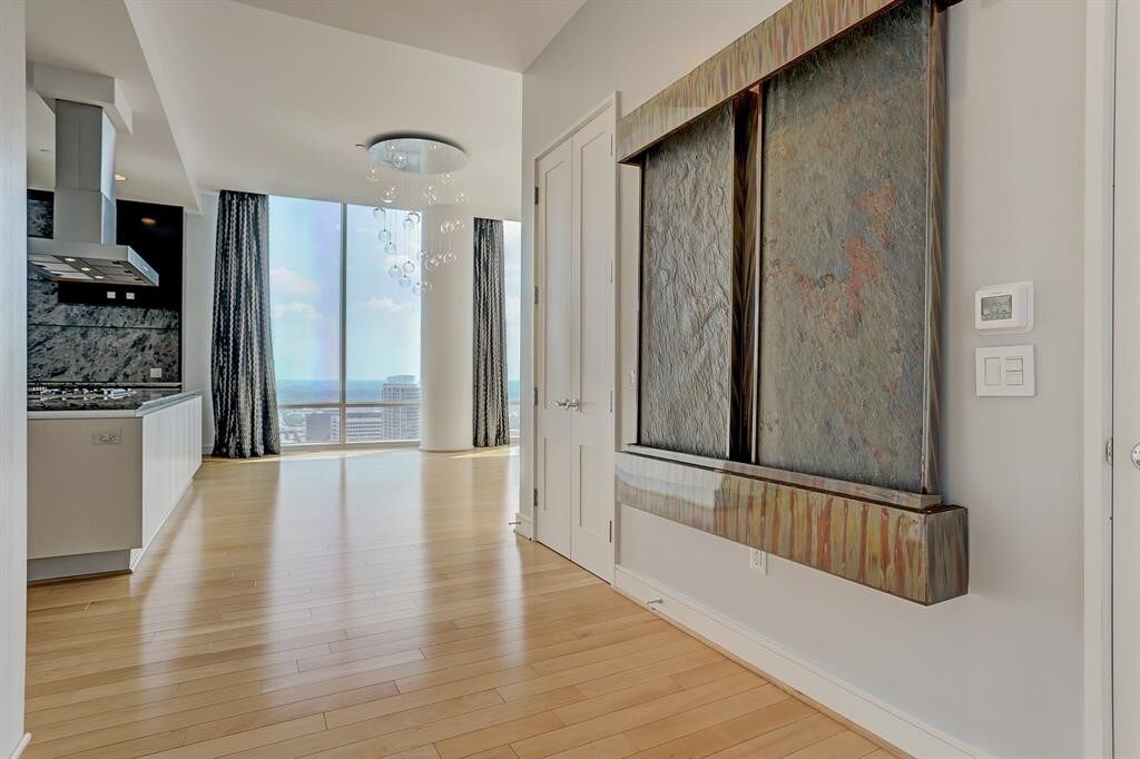 Foto principal - 2727 Kirby Dr