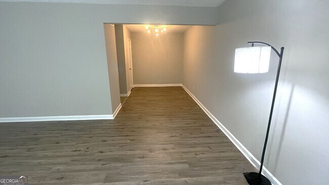 Building Photo - 3091 Colonial Way