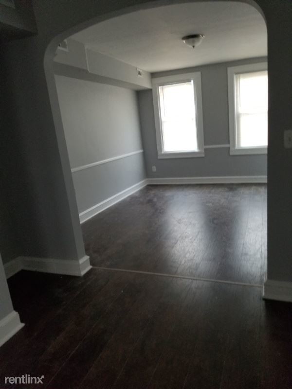 Building Photo - 4 br, 2 bath Townhome - 4359 Sheldon Ave