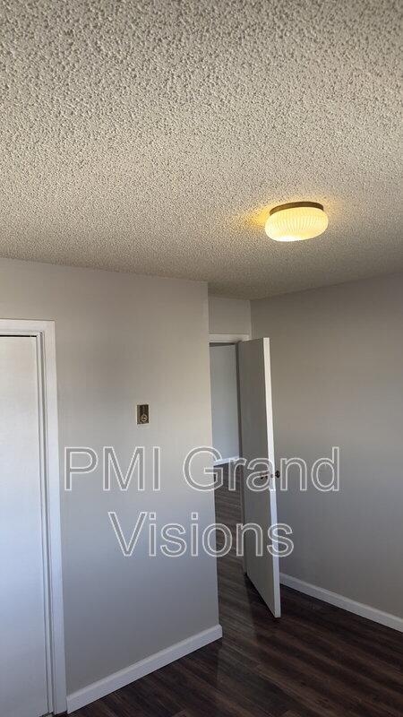 Foto del edificio - 24 W Buchanan Ave