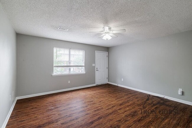 Building Photo - 2165 S Milledge Ave