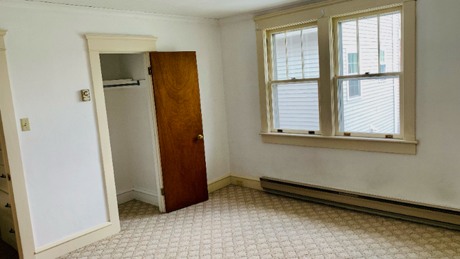 Building Photo - 140 3rd Ave