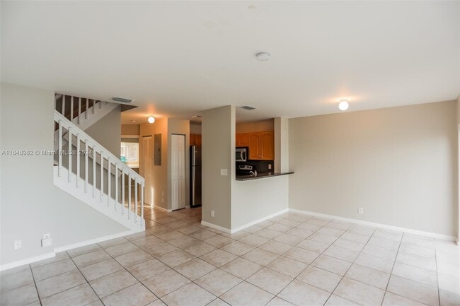 Building Photo - 17513 SW 140th Ct