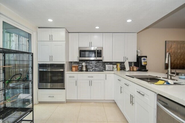 Foto del edificio - 6304 Riverview Way