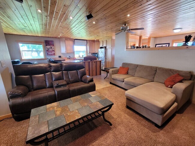 Building Photo - 63463 Gentry Loop