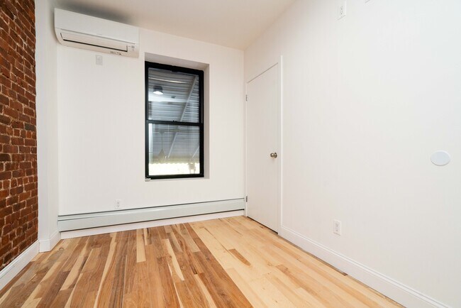 Building Photo - 479 E New York Ave