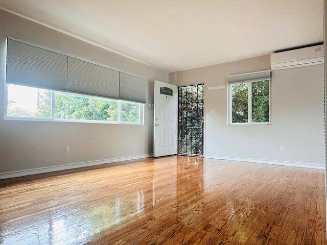 Foto del edificio - 1468 Chalcedony St