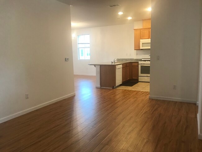 Building Photo - 221 Elworthy Ranch Cir