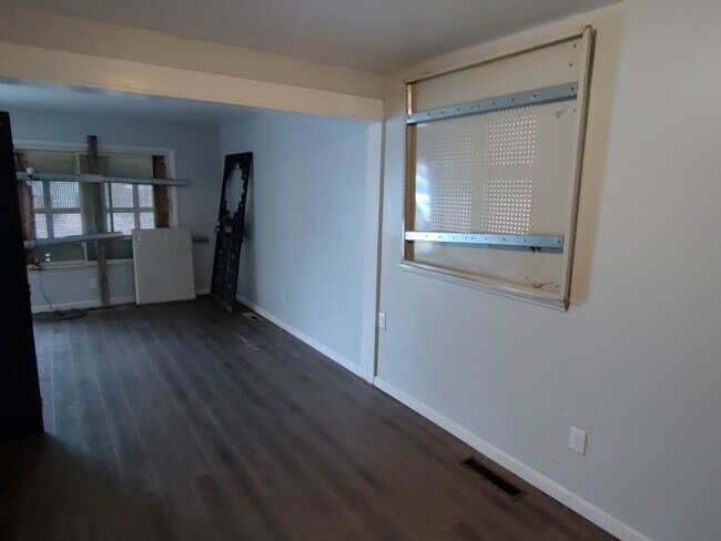 Foto del edificio - Cozy 2 bedroom 1 bathroom home - SECTION 8...