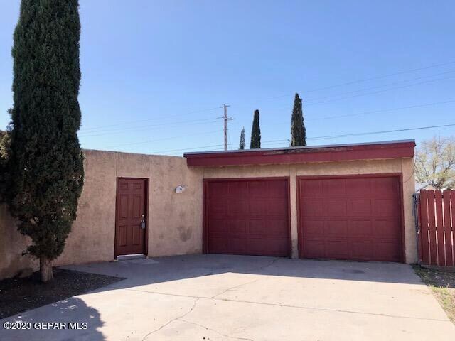 Building Photo - 10701 Ivanhoe Dr
