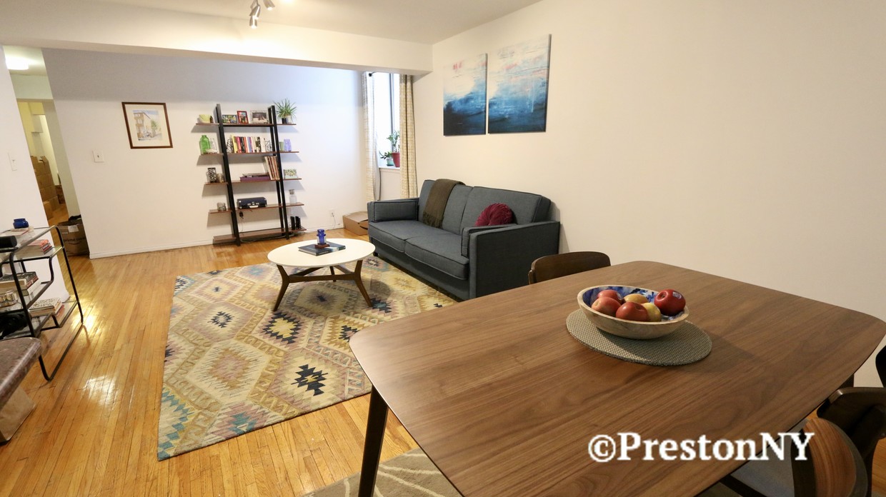 Foto principal - 121 E 12th St