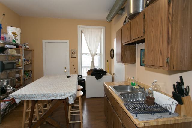 Foto del edificio - 1222 N Maplewood Ave