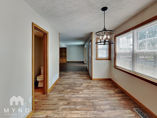 Foto del edificio - 801 Ashford Glen Dr