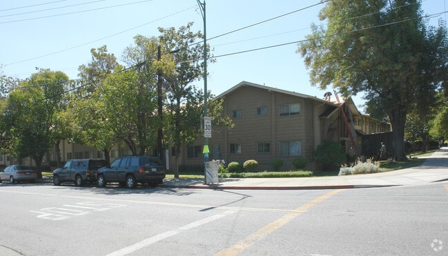 Building Photo - 4930 National Ave