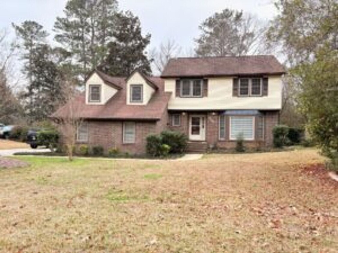 Foto principal - 602 Fairington Dr
