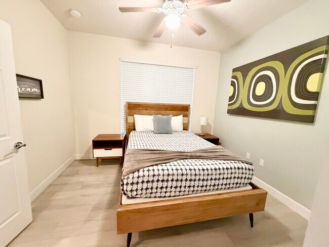 Foto del edificio - 17407 Placidity Ave