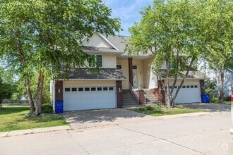 Building Photo - 1611 Ranier Dr