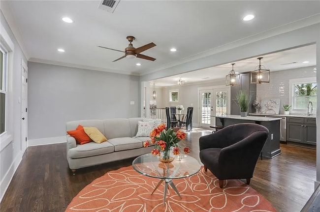 Building Photo - 2739 Flagstone Dr SE
