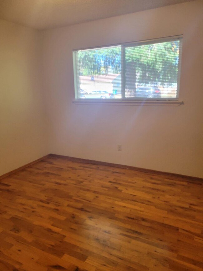 Foto del edificio - Don't miss this Beauty with vintgage, beau...