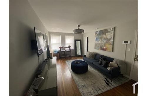 Building Photo - 5644 Midwood Ave