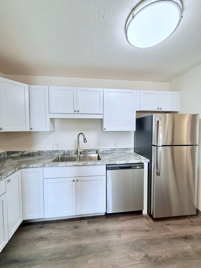 Interior Photo - Baypoint Shoreline