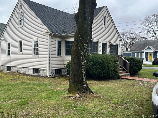 Foto del edificio - 100 Grant St