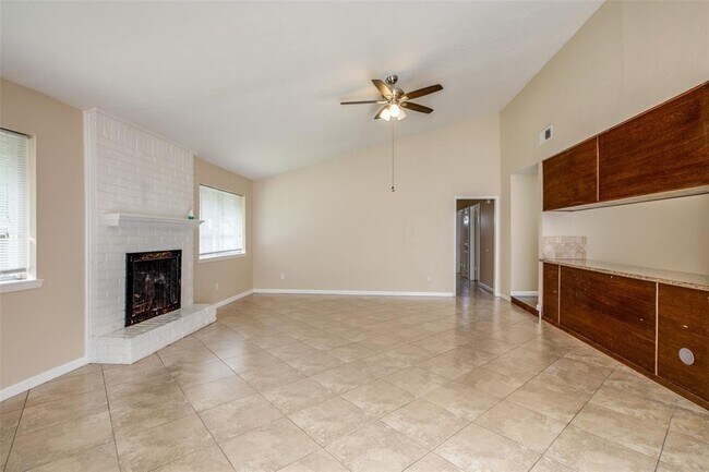 Foto del edificio - 23215 Cimber Ln