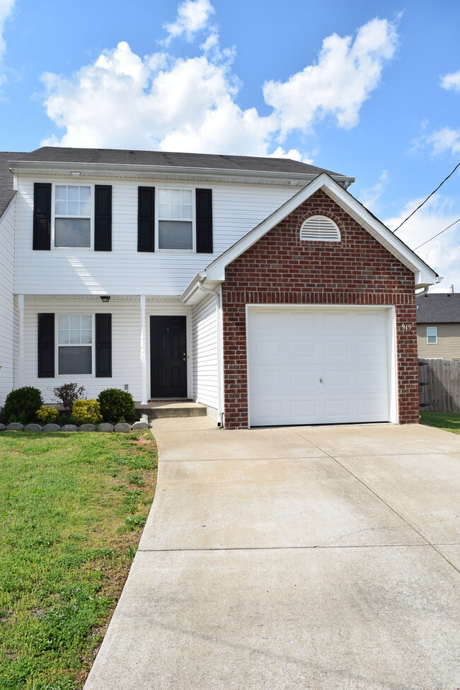 Building Photo - 919 Tapoco Ct