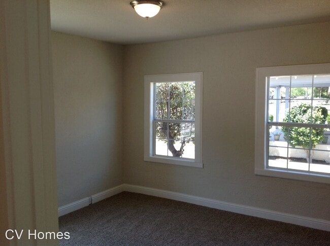 Building Photo - 2 br, 1 bath House - 2042 Gaither St.