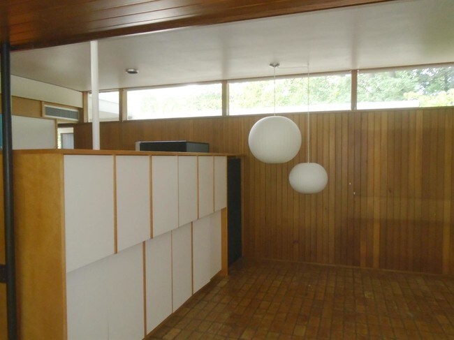 Building Photo - 1052 Arlington Blvd