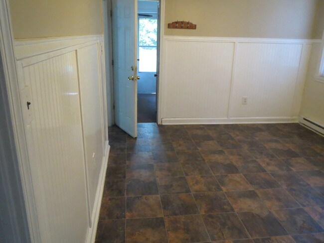 Kitchen - 27 Edison Rd