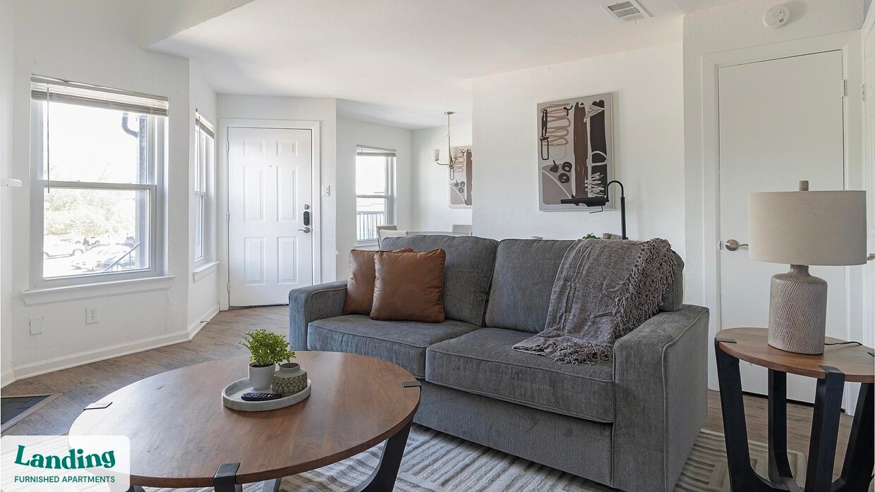 Foto principal - 1225 E Pleasant Run Rd