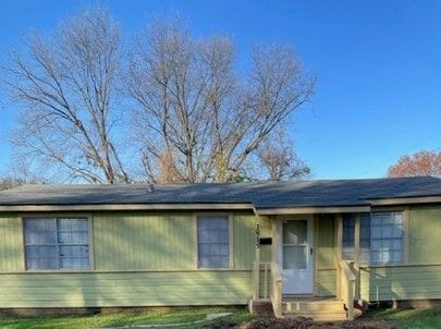 Foto principal - 1815 east Third Street