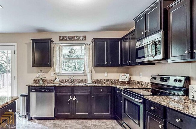 Building Photo - 152 Pristine Dr