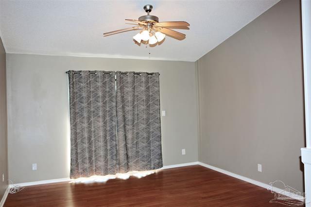 Building Photo - Spyglass Point , Upstairs Unit ~ Two bedro...