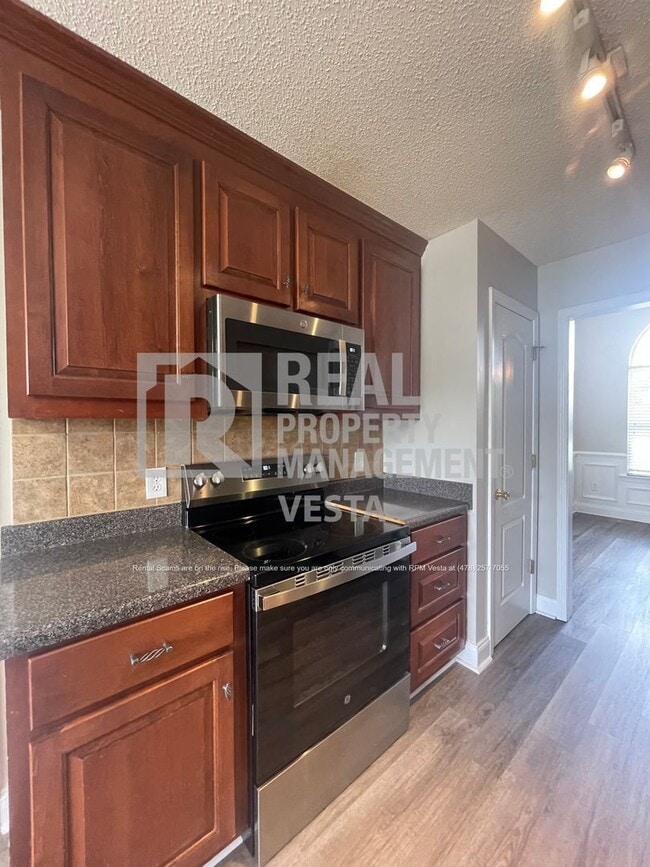 Building Photo - 313 Canterfield Dr