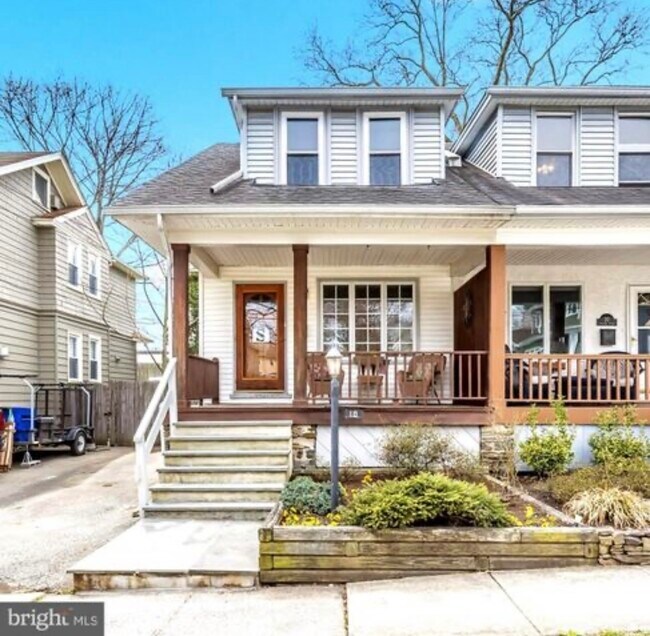 Building Photo - 18 Schiller Ave