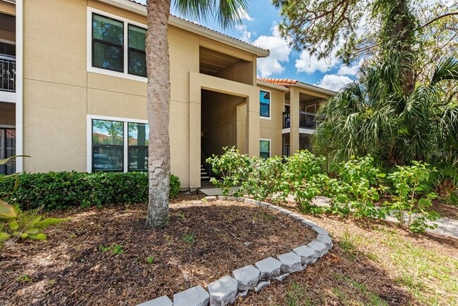 Building Photo - 4057 Crockers Lake Blvd