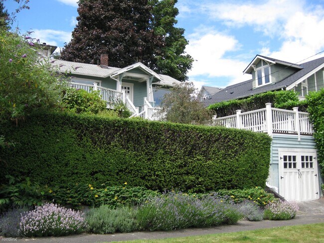 Foto del edificio - 3 br, 2 bath House - 1307 33rd Avenue South