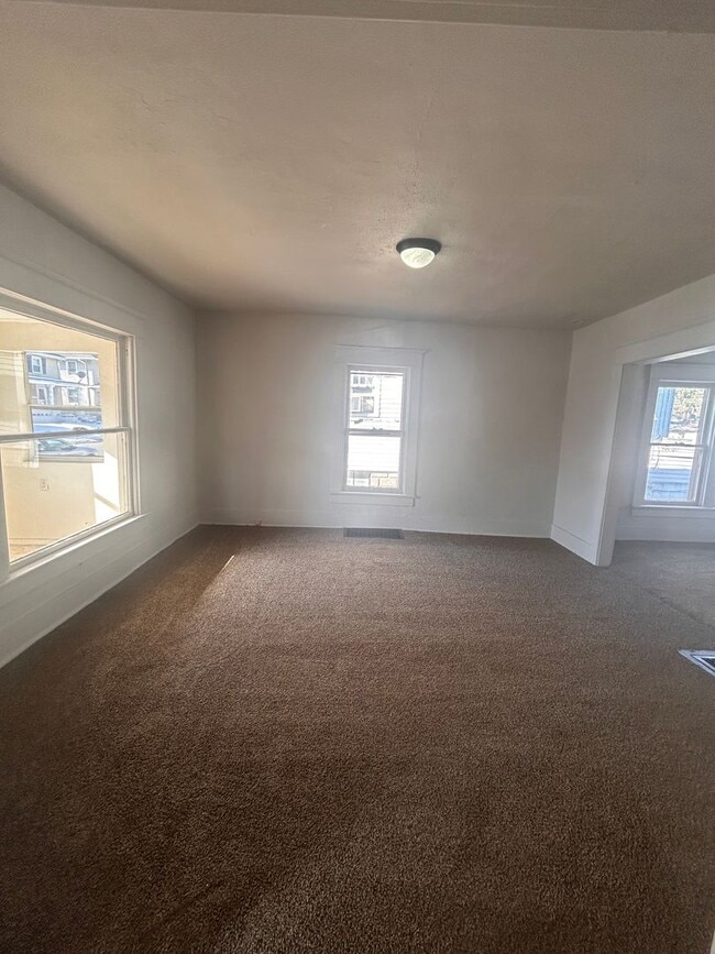 Foto del edificio - 1302 Sinclair St