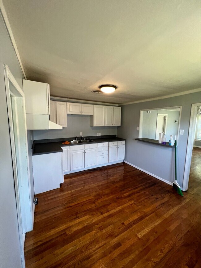 Foto del edificio - 3 Bedroom 1 Bath Home